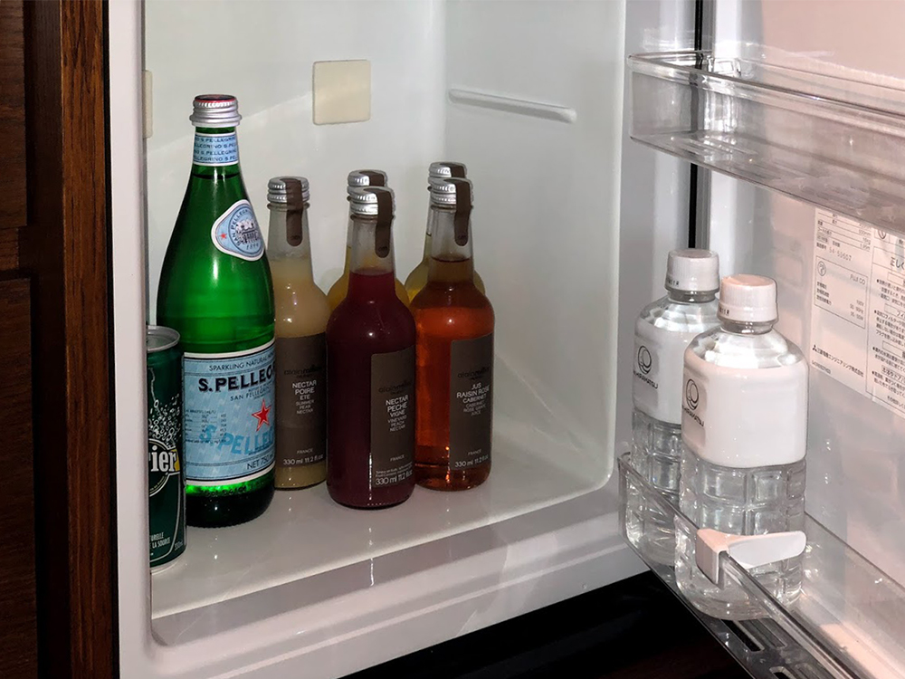 ホテルひらまつ熱海　ミニバー　冷蔵庫