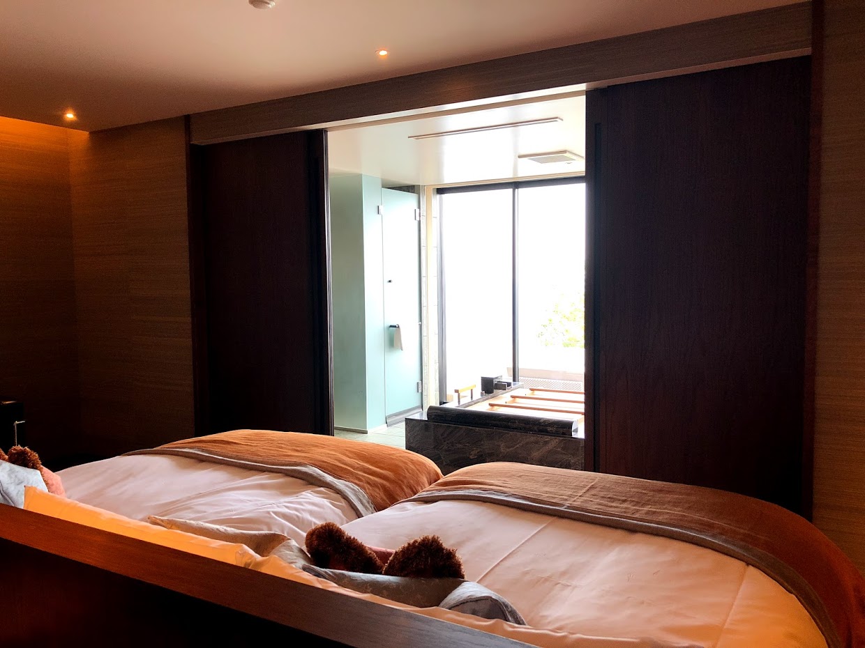 ホテルひらまつ熱海　ベッド1