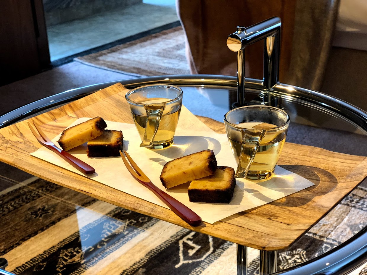 ホテルひらまつ熱海　ウェルカムスイーツ