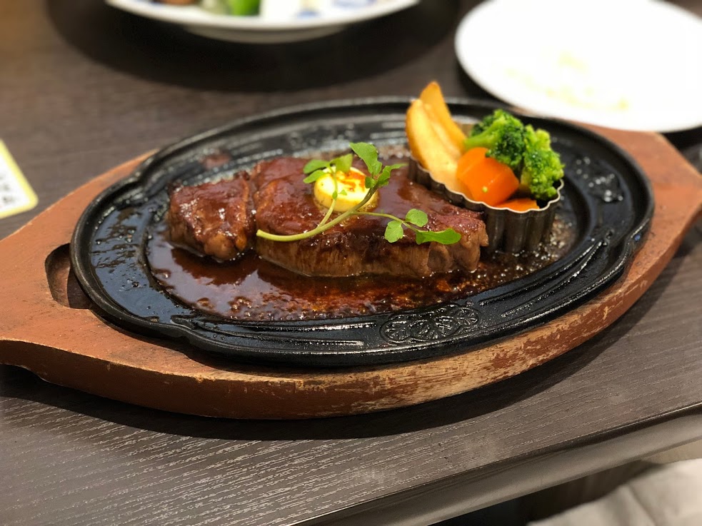 松阪市で松阪牛　まるよし　ステーキ