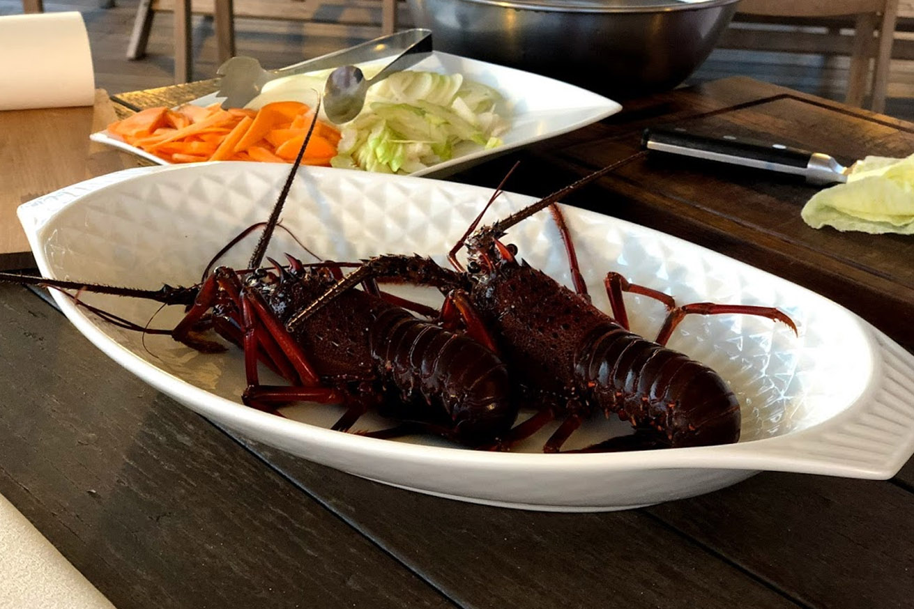 NEMU RESORT グランピングディナー　生きている伊勢海老