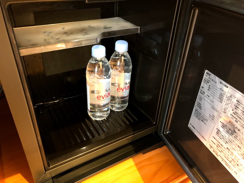 志摩地中海村　部屋　リビング　冷蔵庫