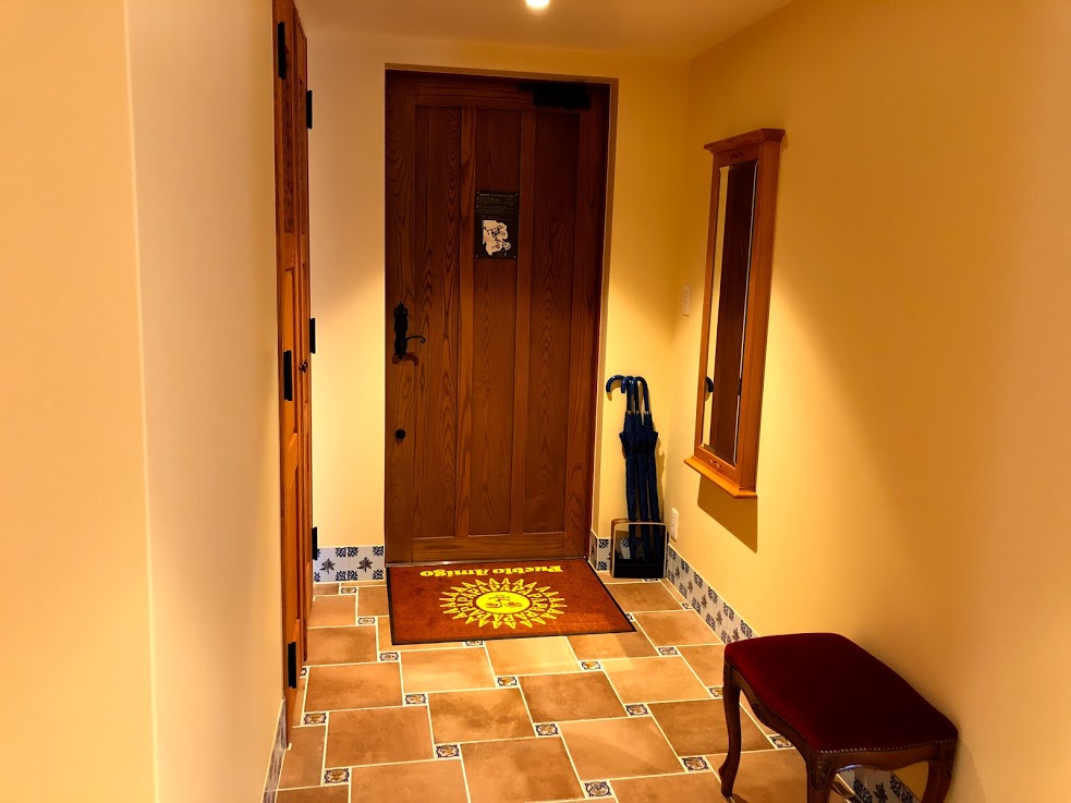 志摩地中海村　部屋　入口　内側から