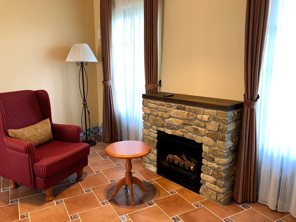 志摩地中海村　部屋　暖炉