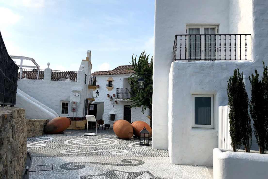 志摩地中海村　新しいエリア　温泉もあります