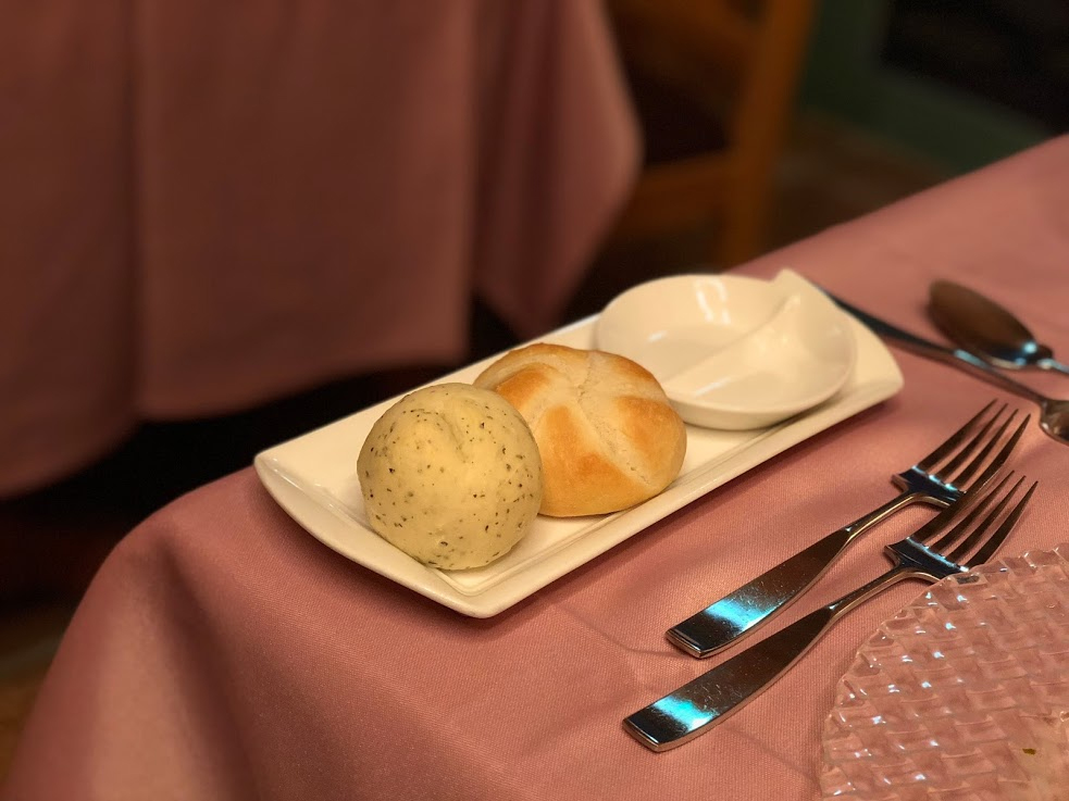 志摩地中海村　ディナー　レストラン　パン