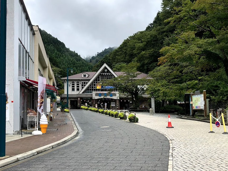 高尾山口のお蕎麦屋さん高橋家 高尾山口駅